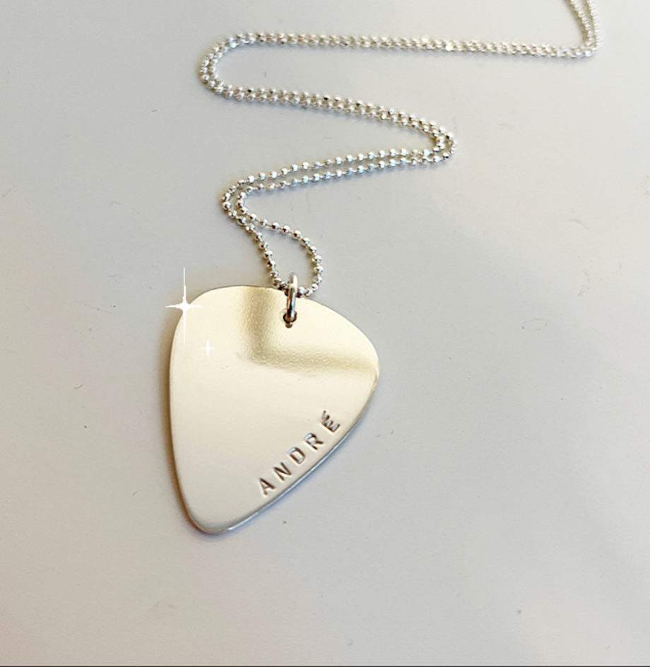 Plectrum necklace with name
