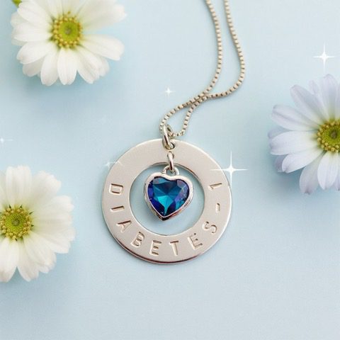 diabeteshalsband med hjärta-1