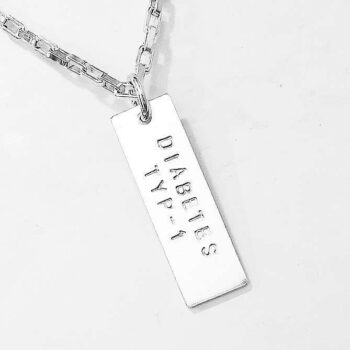 halsband med diabetesbricka i äkta silver