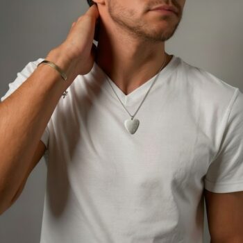 Plektrum halsband med namngravyr