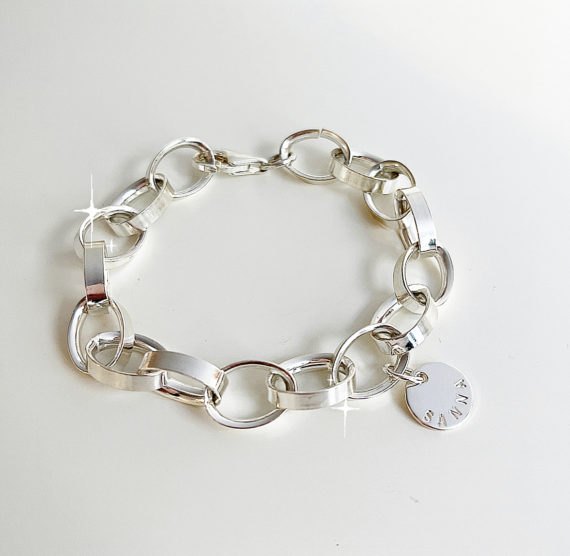 armband oval