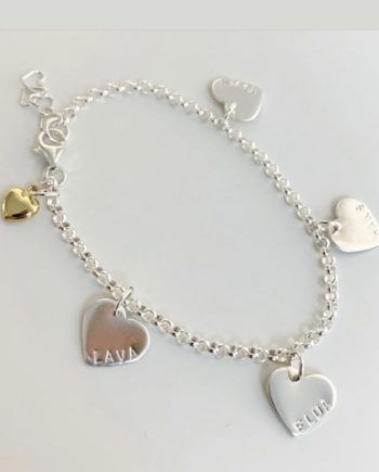 Bracelet with hearts and names