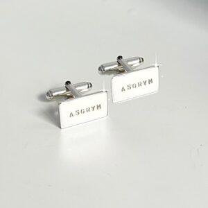 Stilrena manschettknappar med gravyr i äkta silver