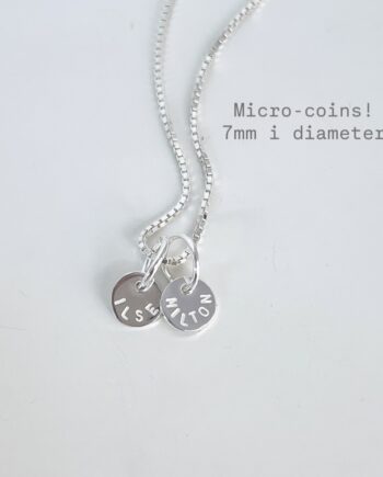 micro-coin namnhalsband med gravyr