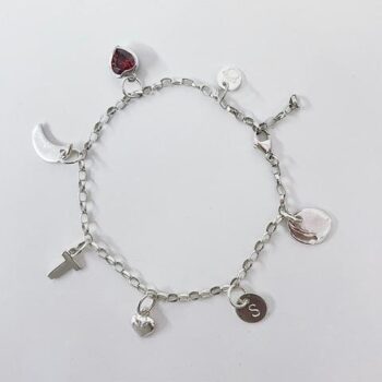 Charm armband med berlocker